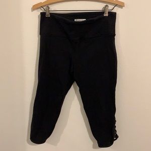 Forever 21 Criss-Cross Cropped Legging